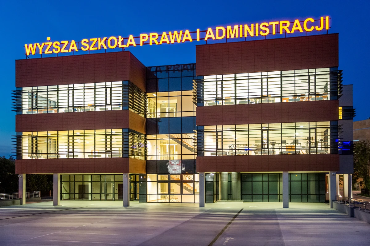 WSPiA Rzeszowska Szkoła Wyższa   27